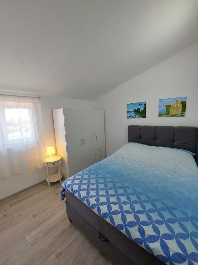 Apartman Ana Štinjan Exterior foto