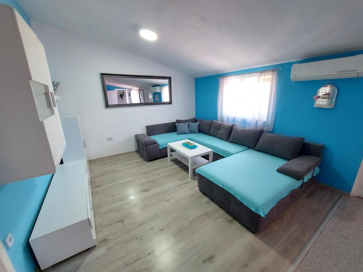 Apartman Ana Štinjan Exterior foto