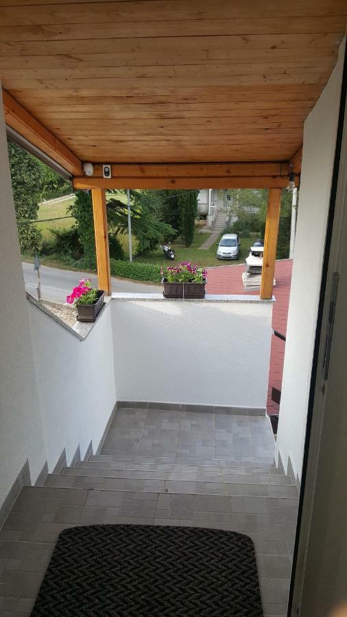 Apartman Ana Štinjan Exterior foto